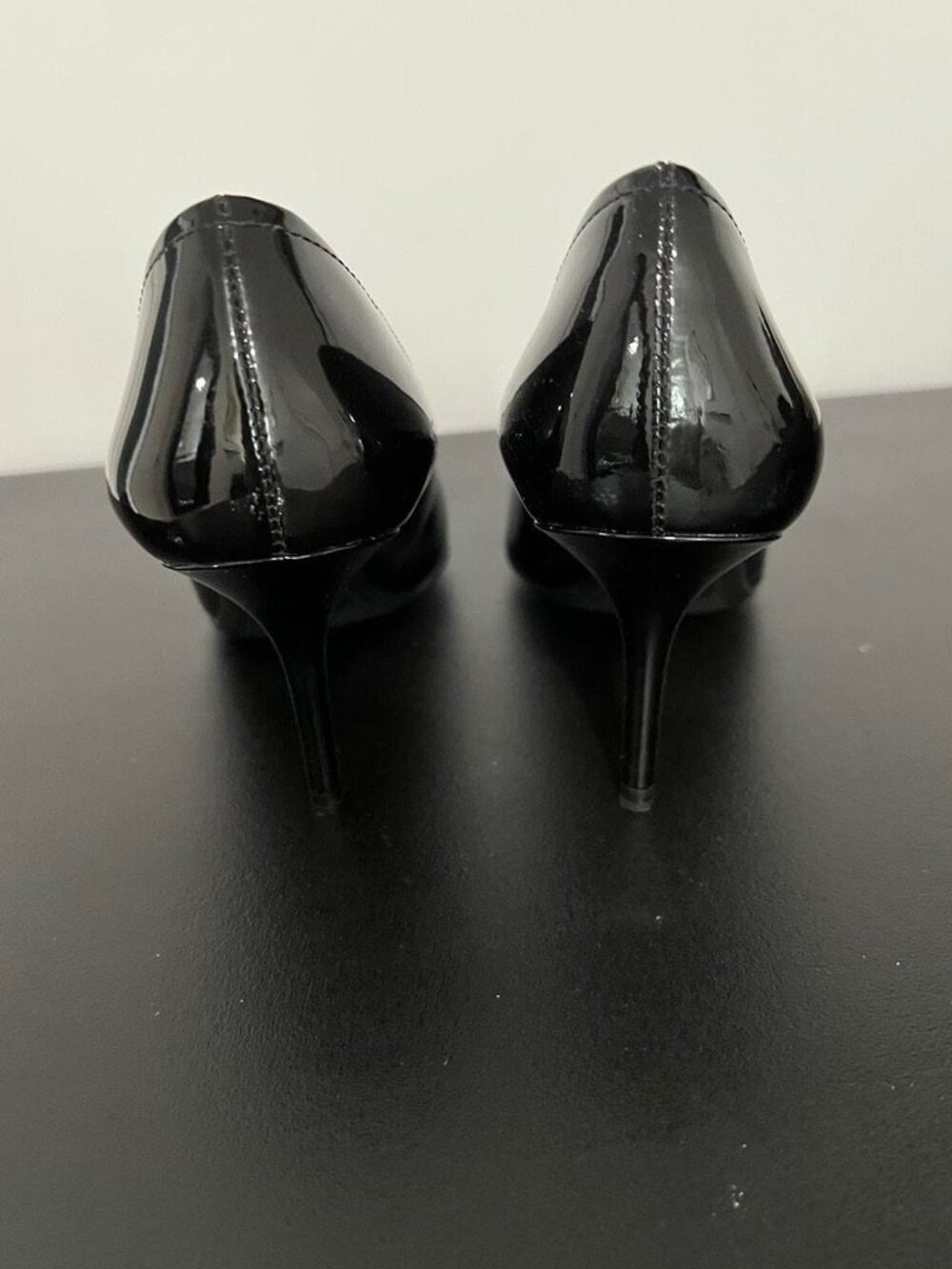 Prada Black Patent Leather Pumps w/Bows,New,Never Used,w/Box,Retail:$1,000,W:8.5 - Picture 4 of 8